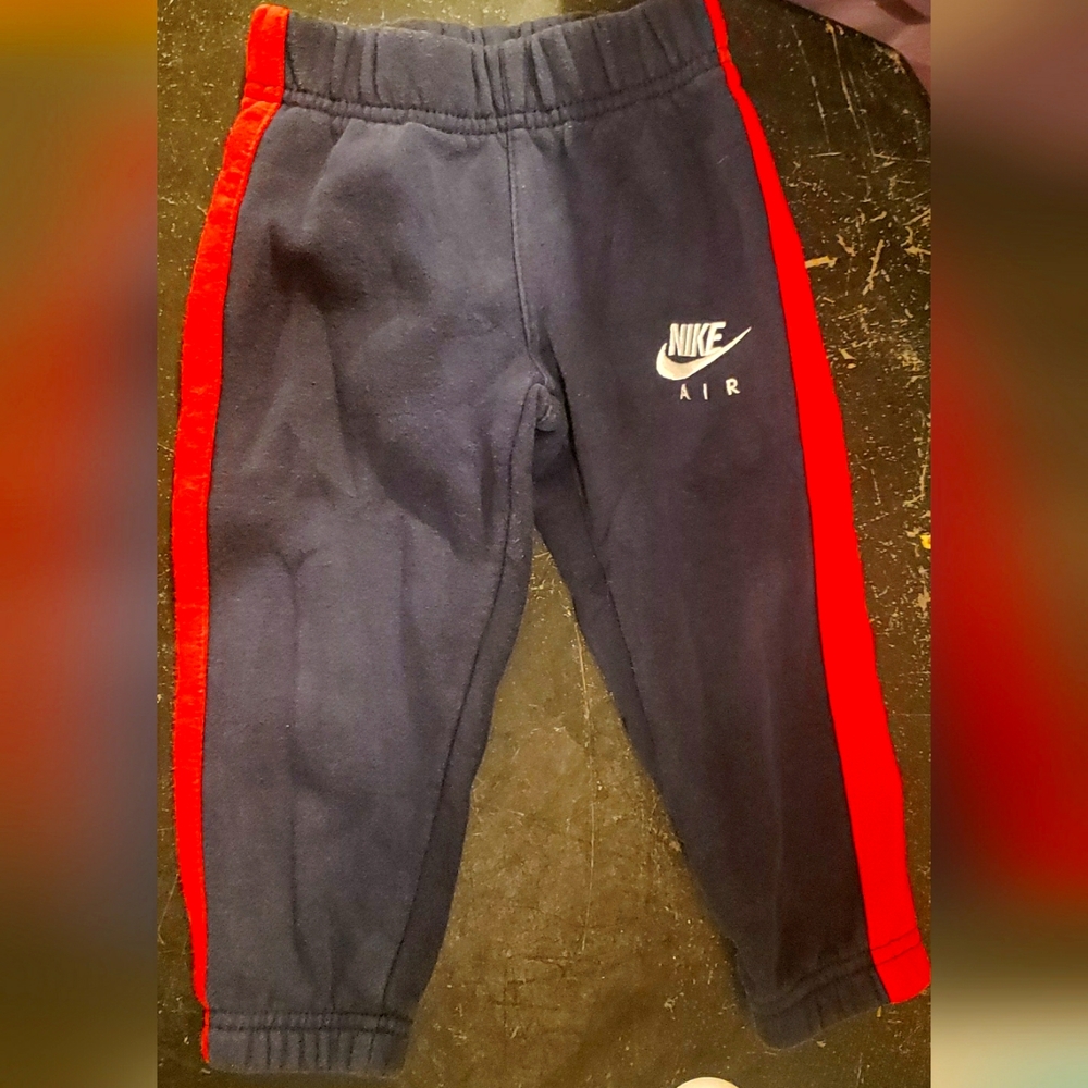 Nike jogging pants